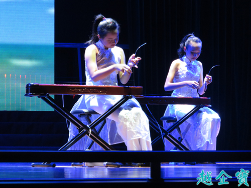 优美的越南独弦琴乐曲图片
